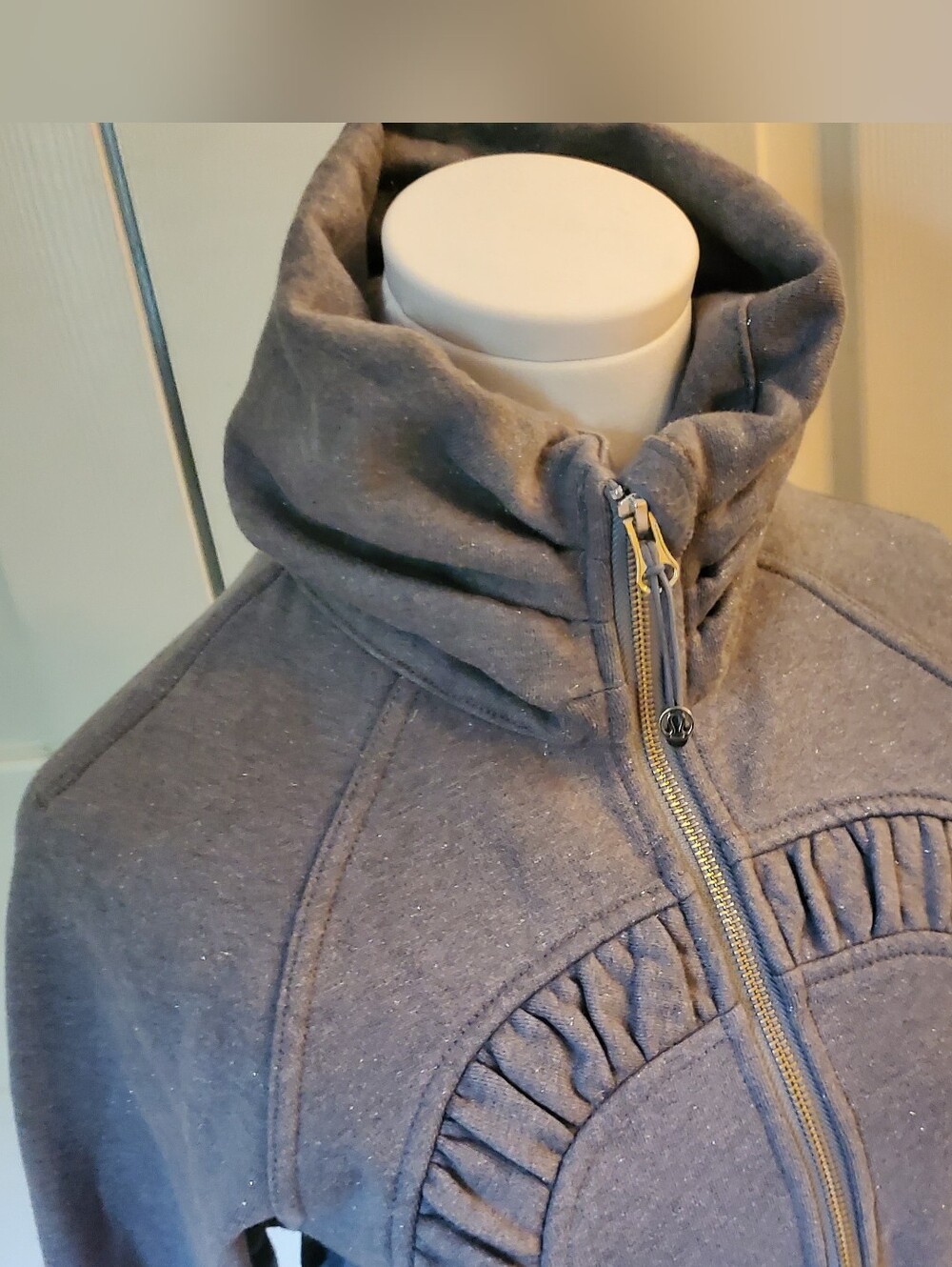 Lululemon Limited Edition Scuba Glitter Zip Up Size 4
